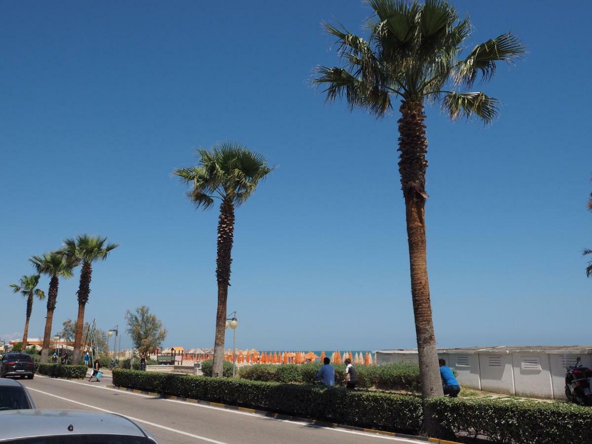 La Casa Sul Mare Apartment Montesilvano Luaran gambar